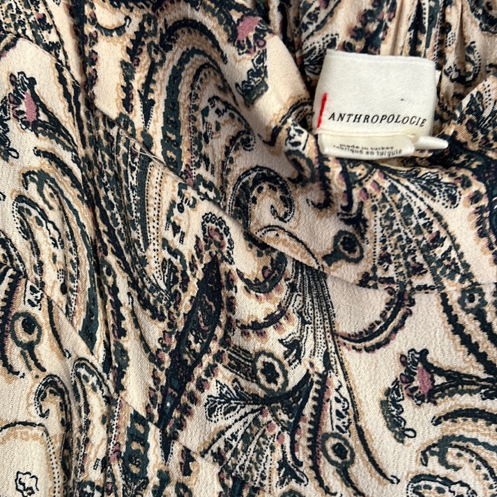 Anthropologie size XS jogger style patterned pants!